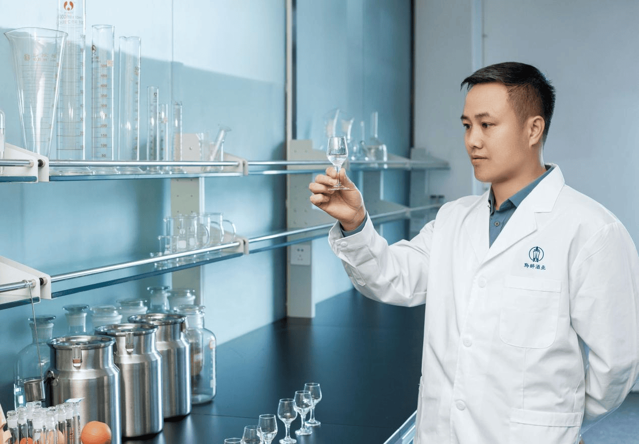 黔醉酒業(yè)總工程師趙仕蛟 | 二十九載奮斗不輟，農(nóng)家少年終成不凡工匠